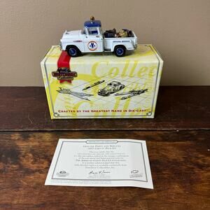 Matchbox Collectibles YIS04-M 1955 Chevy Pick up Truck American Airlines Diecast